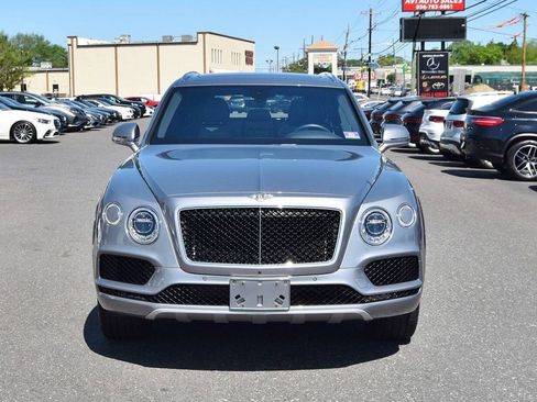 Used 2019 Bentley Bentayga image 3