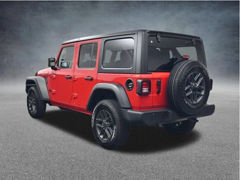 Used 2025 Jeep Wrangler Unlimited Sport AWD/4WD image 6