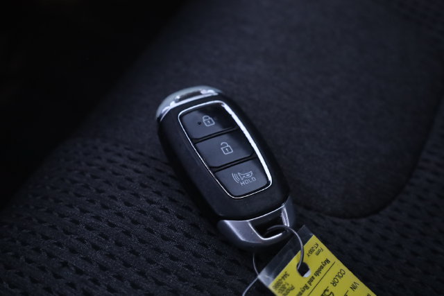 Used 2020 Hyundai Santa Fe SEL FWD image 24