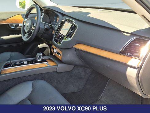Used 2023 Volvo XC90 B6 Plus AWD/4WD image 29