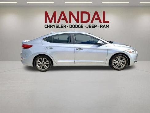 Used 2017 Hyundai Elantra Value Edition FWD image 4