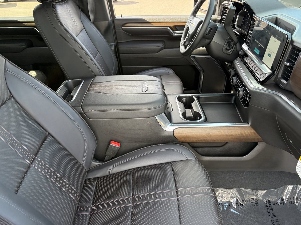 Used 2026 Chevrolet Silverado 2500 High Country w/ High Country Premium Package AWD/4WD image 10
