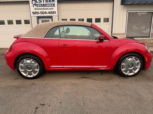 Used 2014 Volkswagen Beetle 2.5 FWD image 2
