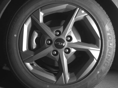 Used 2025 Kia K4 FWD image 12