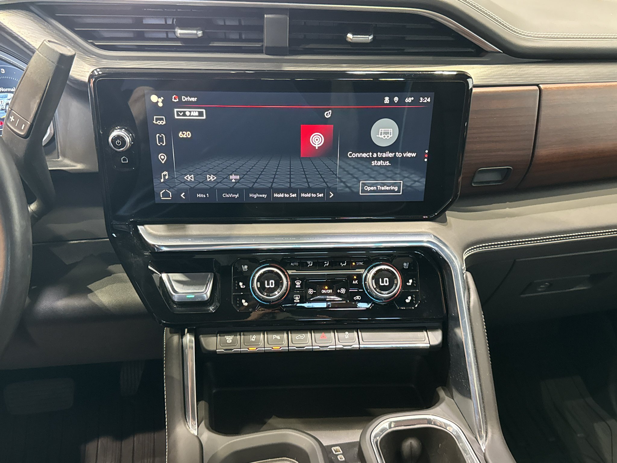 Used 2024 GMC Sierra 3500 Denali Ultimate AWD/4WD image 34