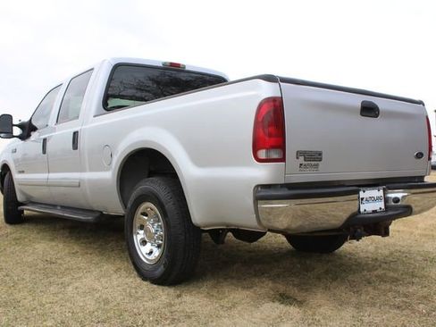 Used 2003 Ford F250 XLT image 5