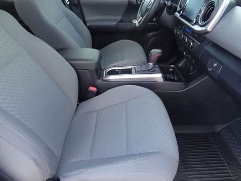 Used 2023 Toyota Tacoma SR5 AWD/4WD image 14