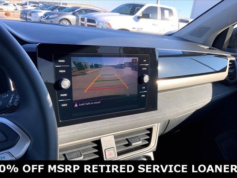 Certified 2025 Volkswagen Taos SE image 21