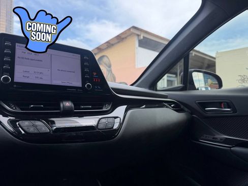 Used 2019 Toyota C-HR FWD image 18