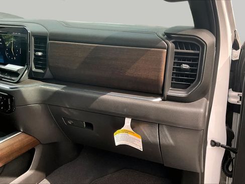 Used 2023 Chevrolet Silverado 1500 High Country w/ Technology Package RWD image 17