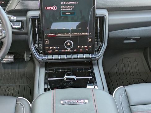 New 2026 GMC Yukon XL AT4 Ultimate w/ LPO, Illumination Package AWD/4WD image 21