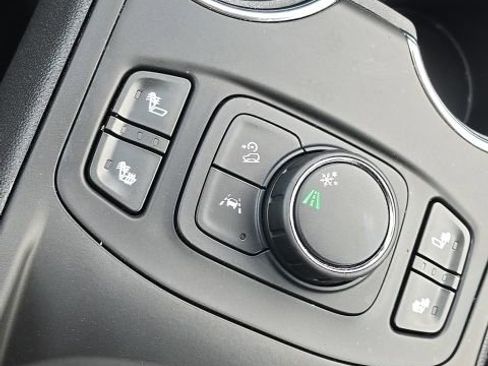 Used 2023 GMC Terrain SLT image 41