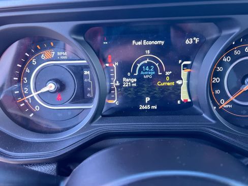 Used 2026 Jeep Wrangler Unlimited Sport AWD/4WD image 15