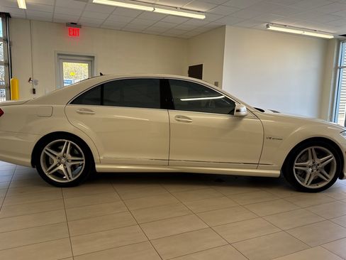 Used 2011 Mercedes-Benz S 63 AMG image 3