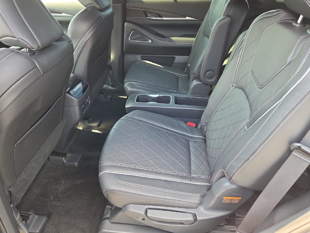 Used 2025 INFINITI QX60 Autograph w/ Cargo Package AWD/4WD image 12