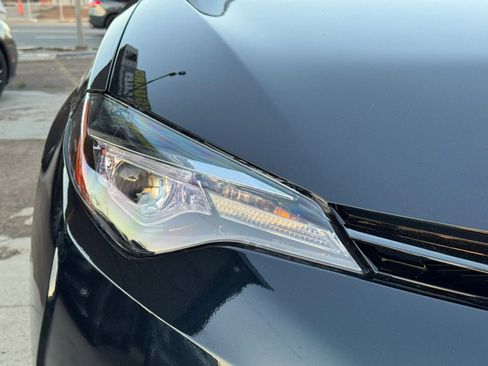 Used 2019 Toyota Corolla LE w/ Carpet Mat Package (TMS) FWD image 5