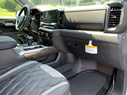 New 2025 Chevrolet Silverado 1500 RST AWD/4WD image 36