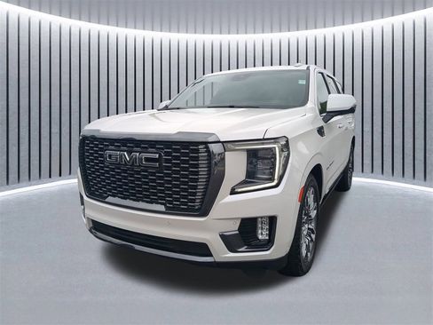 Used 2023 GMC Yukon Denali Ultimate image 9
