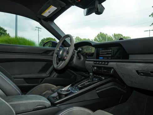 Used 2026 Porsche 911 Carrera GTS RWD image 17