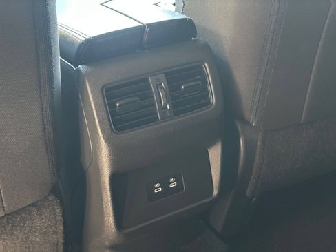 Used 2025 Nissan Rogue SV AWD/4WD image 24