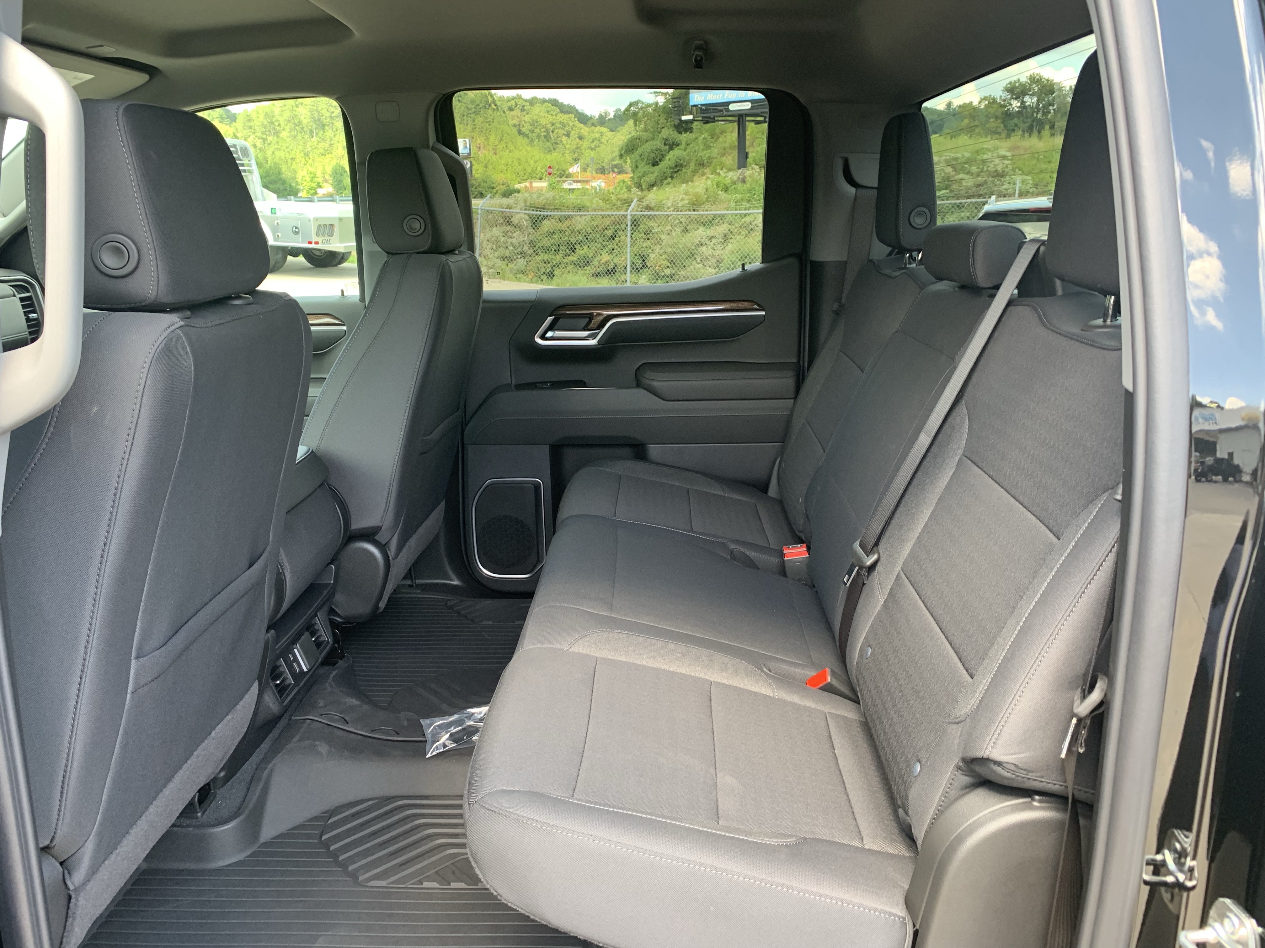New 2026 Chevrolet Silverado 1500 RST AWD/4WD image 16