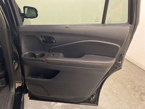 Certified 2024 Honda Passport Black Edition image 28