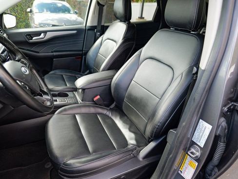 Used 2022 Ford Escape SEL w/ Technology Package image 21