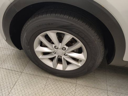 Used 2018 Kia Sorento FWD image 31