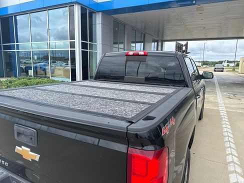 Used 2016 Chevrolet Silverado 1500 High Country w/ High Country Premium Package AWD/4WD image 6