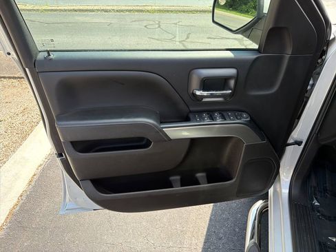 Used 2018 Chevrolet Silverado 1500 LT w/ Trailering Package AWD/4WD image 23