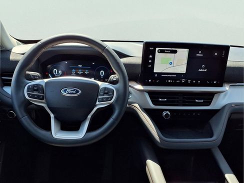 New 2026 Ford Explorer Active AWD/4WD image 4