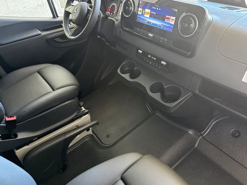 New 2026 Mercedes-Benz Sprinter 2500 image 15