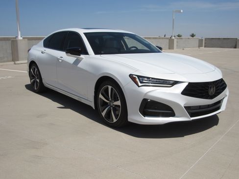 New 2025 Acura TLX w/ Technology Package image 2
