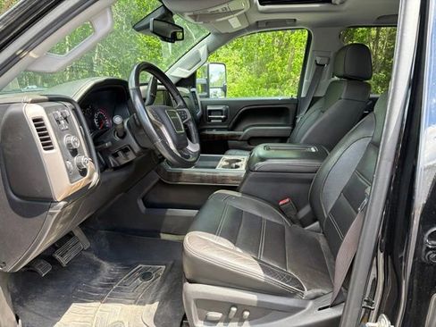 Used 2016 GMC Sierra 2500 Denali w/ Duramax Plus Package AWD/4WD image 17