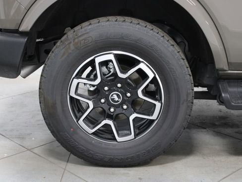 New 2026 Ford Bronco Outer Banks AWD/4WD image 15