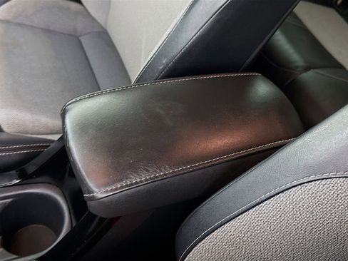 Used 2019 Toyota Corolla XSE FWD image 18