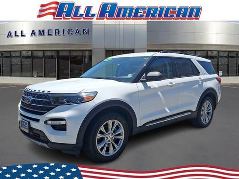 Certified 2023 Ford Explorer XLT w/ Equipment Group 202A AWD/4WD image 1