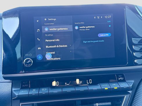 Used 2025 Toyota Camry SE image 28