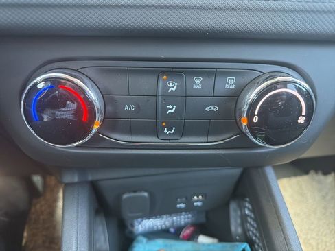 Used 2025 Chevrolet TrailBlazer LS w/ LS Convenience Package AWD/4WD image 48