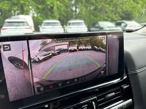 New 2026 Nissan Pathfinder Platinum FWD image 34