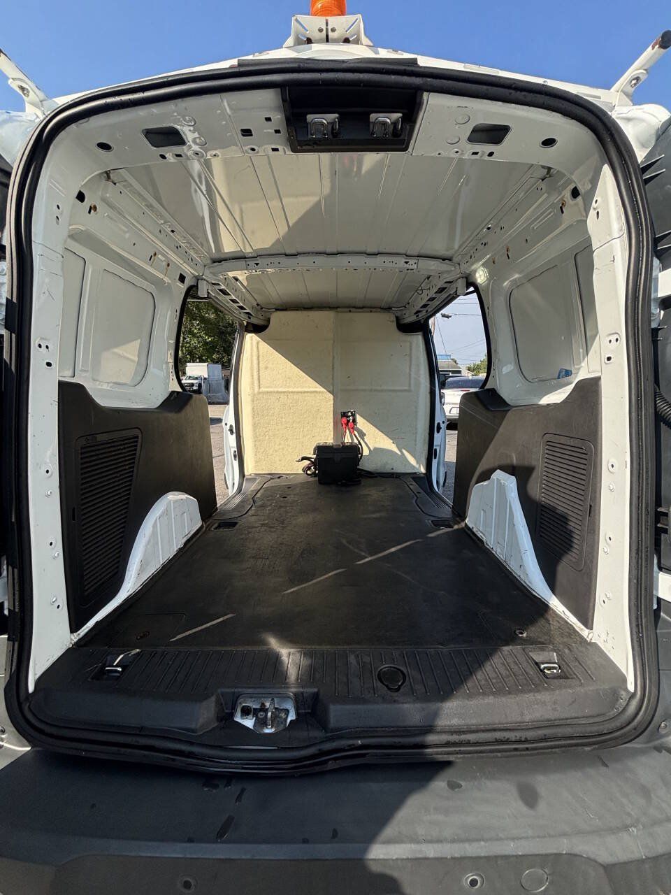 Used 2015 Ford Transit Connect XL FWD image 14