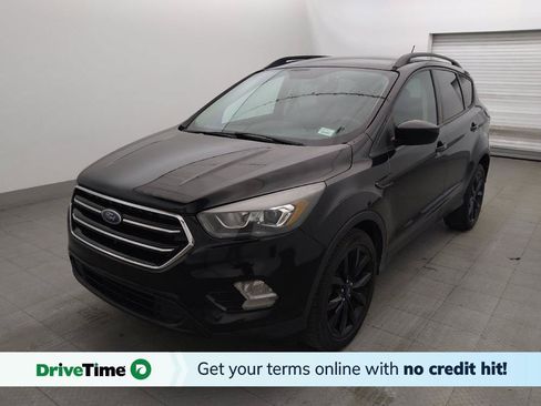 Used 2018 Ford Escape SE w/ SE Sport Appearance Package FWD image 1