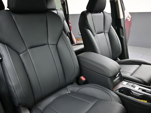 New 2025 Subaru Ascent Touring image 13