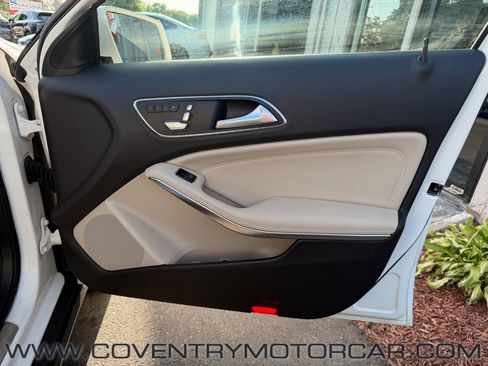 Used 2018 Mercedes-Benz GLA 250 4MATIC image 41