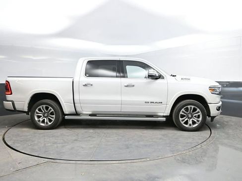 Used 2022 RAM 1500 Limited w/ Body Color Bumper Group AWD/4WD image 10