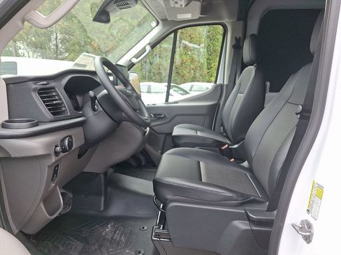 New 2026 Ford Transit 250 148 Medium Roof w/ Load Area Protection Package RWD image 8
