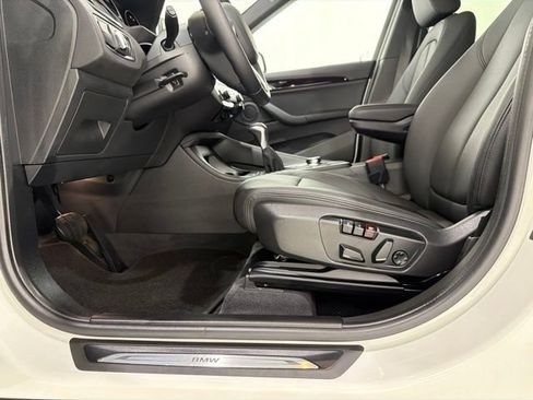 Used 2019 BMW X1 xDrive28i w/ Convenience Package AWD/4WD image 14