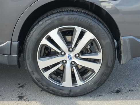 Used 2019 Subaru Outback 2.5i Limited w/ Popular Package #2 image 10