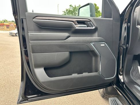 Used 2024 Chevrolet Silverado 2500 LTZ w/ LTZ Plus Package AWD/4WD image 19