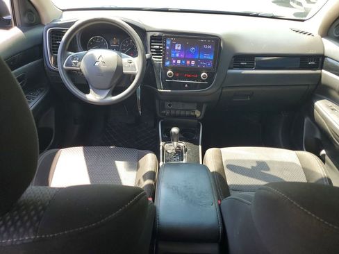 Used 2020 Mitsubishi Outlander ES FWD image 19